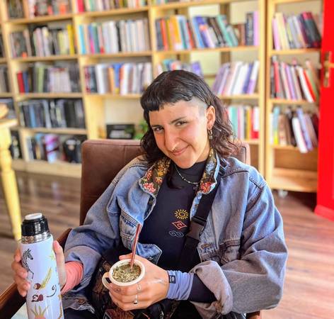 Valentina Valli Lauritano - Psicóloga especialista en apego ansioso y dependencia emocional.