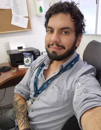 Dr Rodrigo Larrea R. - Medicina integral y salud mental