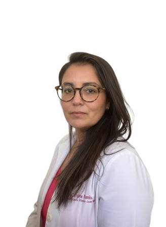 Dra Carolinne Román B. - Psiquiatra infanto juvenil