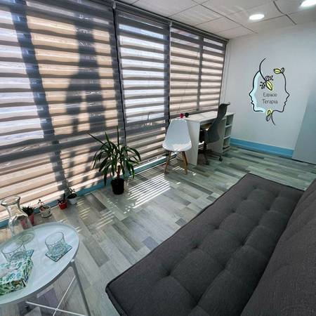 Main image gallery