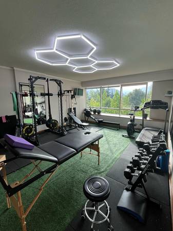Main image gallery
