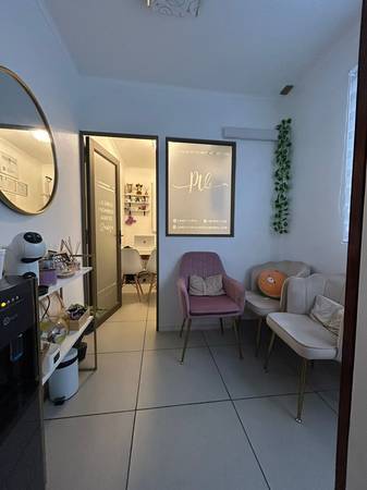 Main image gallery