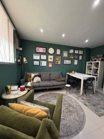 Main image gallery
