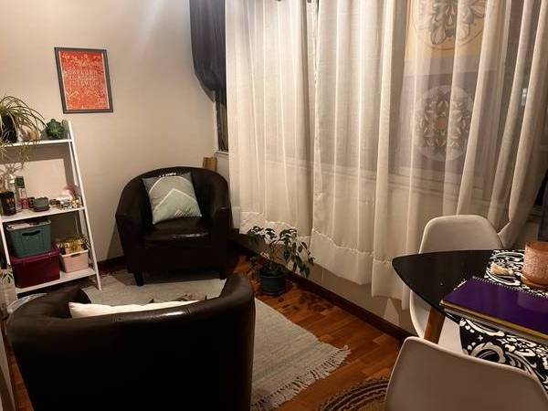 Main image gallery